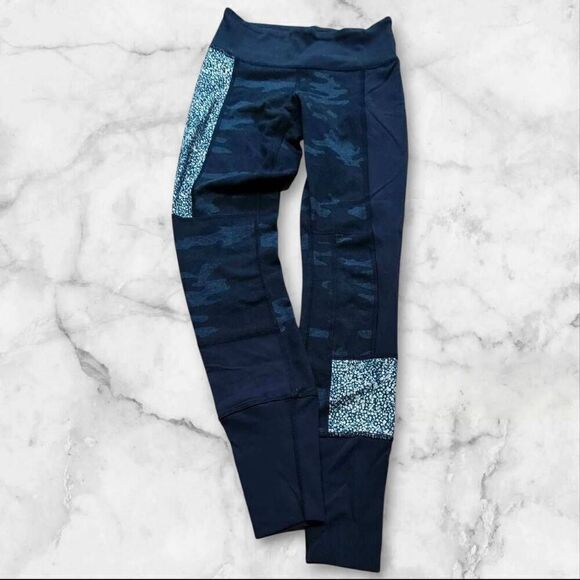 lululemon athletica Pants - Lululemon Size 2 Camo Joggers 25"